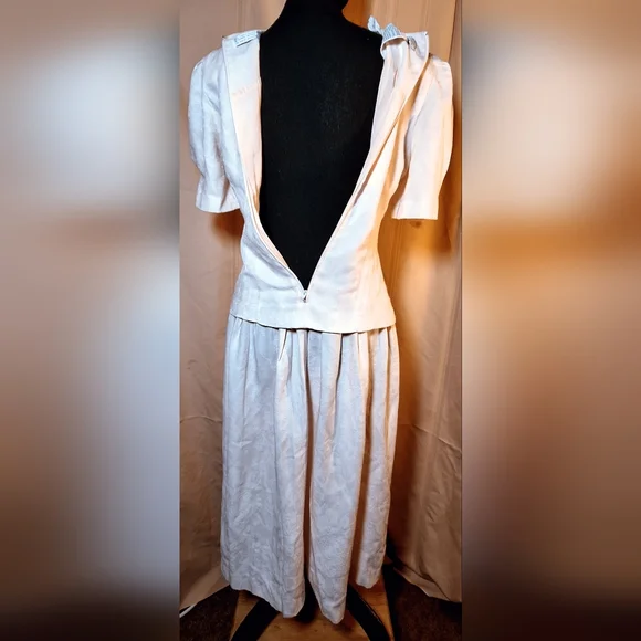 KARIN STEVENS Dress in a Delicate Pink With Embroidery and Bead Accents - Picture 5 of 8